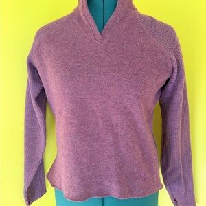 Mountain Hardware Womens Purple Wool Blend V Neck Hiking Base Layer